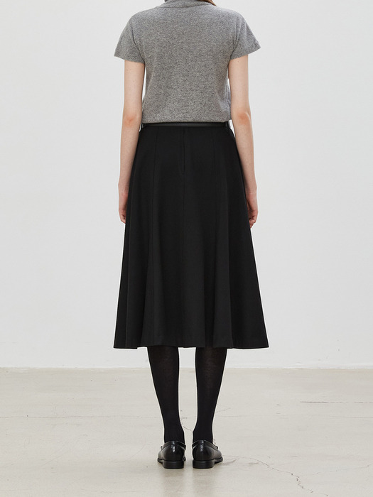 BALMY WOOL SKIRT - BLACK