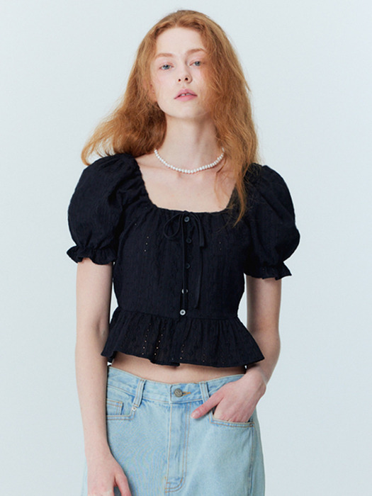 Flower embroidery puff blouse_Black