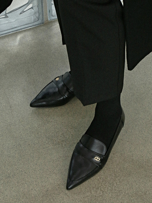 A193J Eskudo Loafer