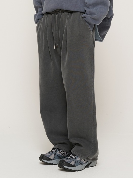 IN PIGMENT NAPPING TRAINING WIDE STRAIGHT PANTS  (CHARCOAL)