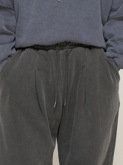 IN PIGMENT NAPPING TRAINING WIDE STRAIGHT PANTS  (CHARCOAL)