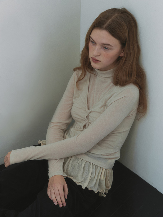 comos 1300 wrap layered twist detail turtleneck T-shirt (cream beige)