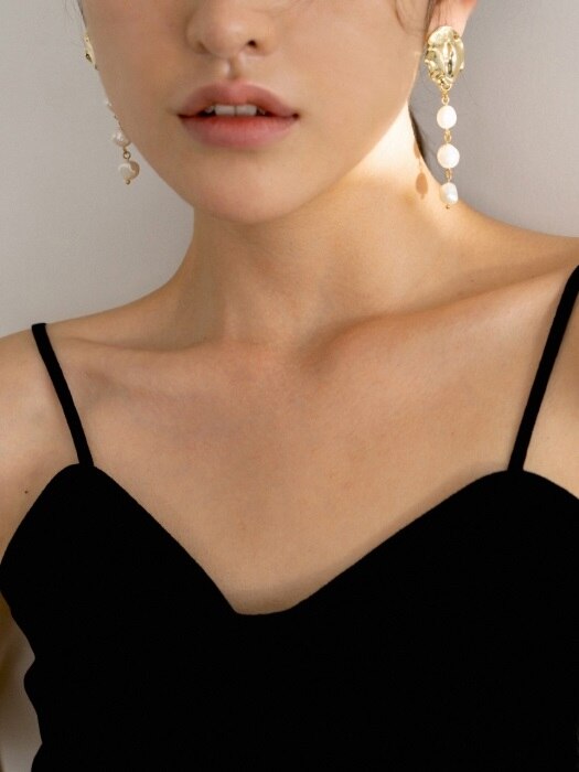 Detachable 3-Tier Pearl Earring (2color)