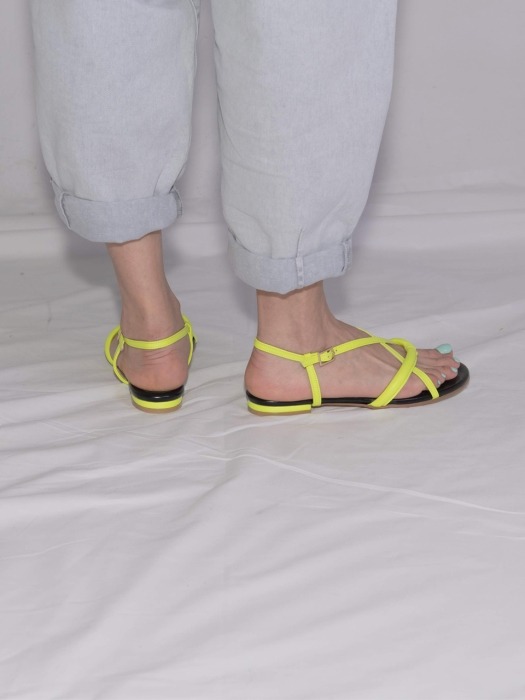poppy tong sandals Hot neon yellow