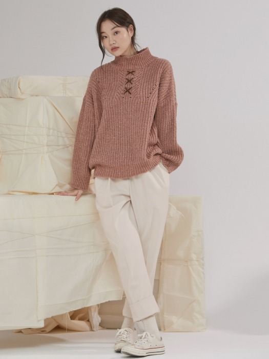 LEATHER STRAP CABLE HIGH NECK KNIT PINK