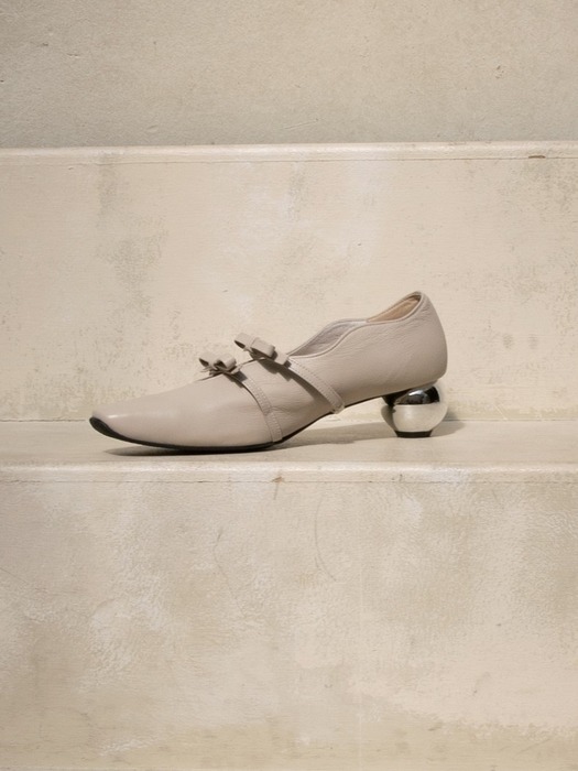 Sarah Ribbon Shoes (Ivory)