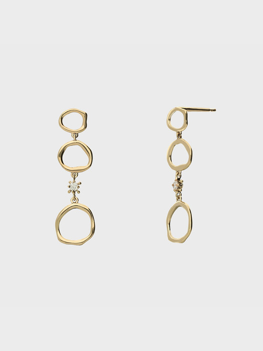 Tripple Circle Ring Earrings (White)