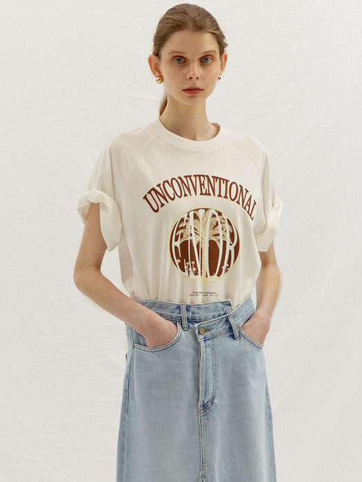 UNCONVENTIONAL T-SHIRT - WHITE