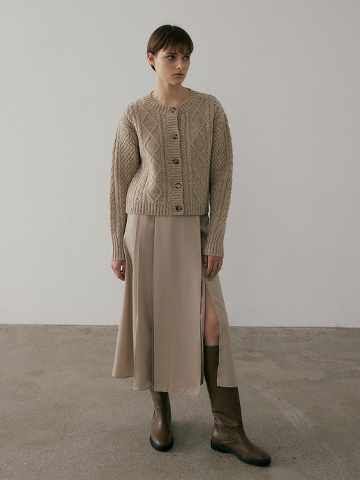 SHETLAND WOOL CABLE CARDIGAN (BEIGE)