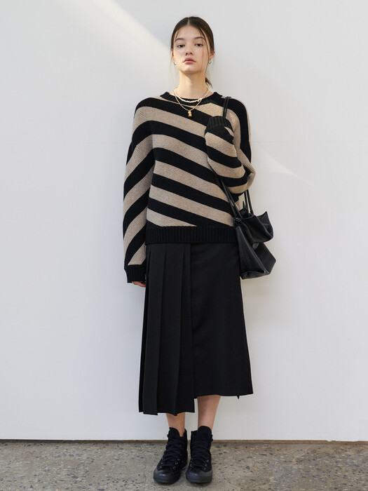 21 Winter_ Black Asymmetry Pleats Midi Skirt 