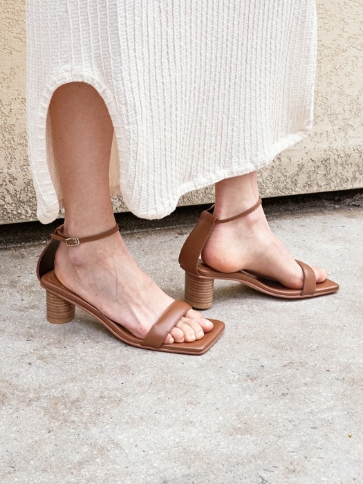 [당일 출고] 50mm 탱고 쿠션 스티치 샌들 (4 Colors)