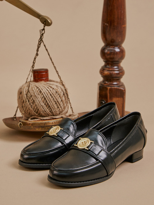 Button loafer / 버튼 로퍼_2colors