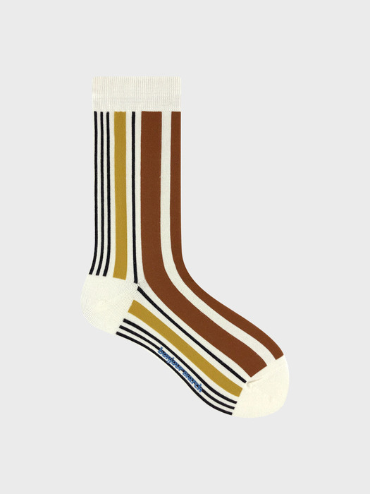 Saddle brown socks