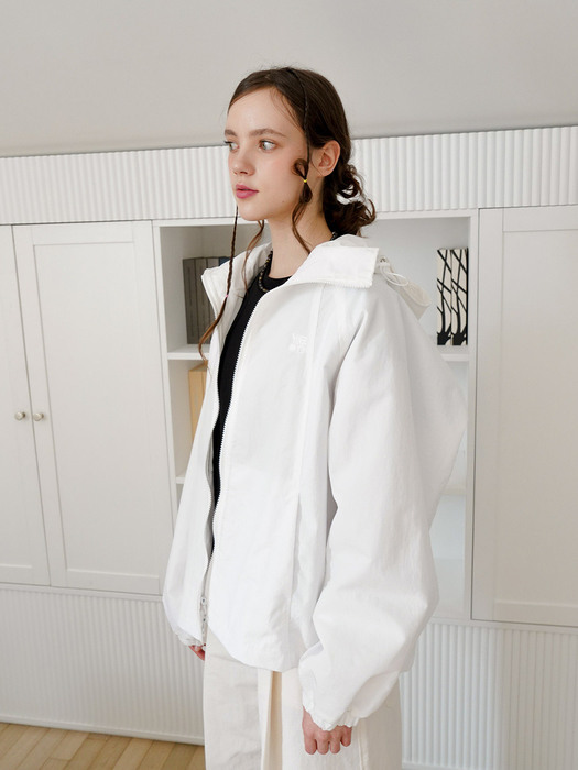 HOODI WIND BREAKER - WHITE