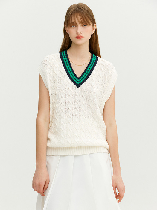 RAGUSA V-neck cable knit vest (Ivory)