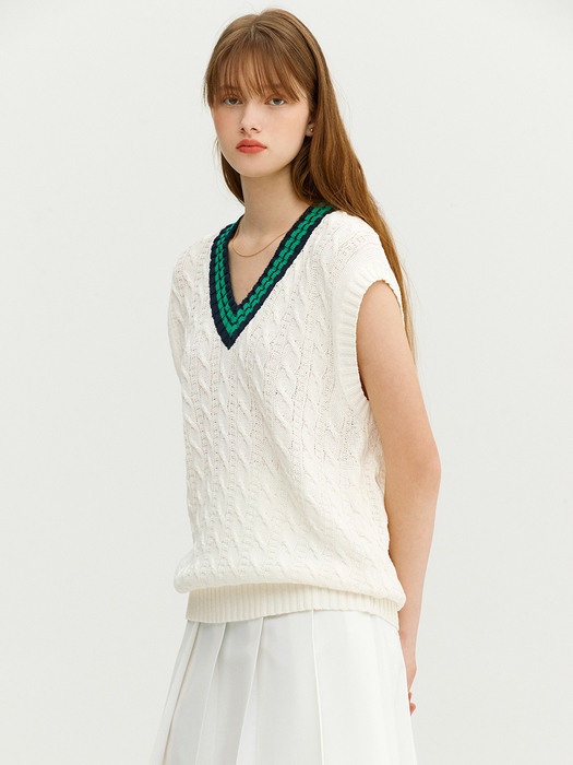 RAGUSA V-neck cable knit vest (Ivory)