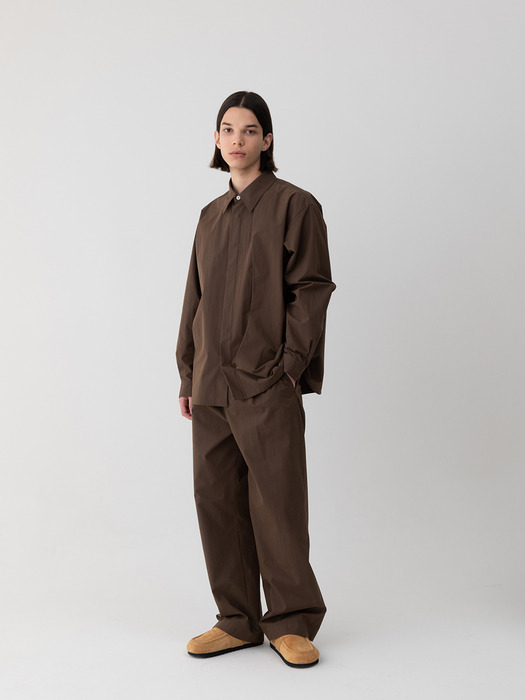 BELTED PANTS [BROWN]