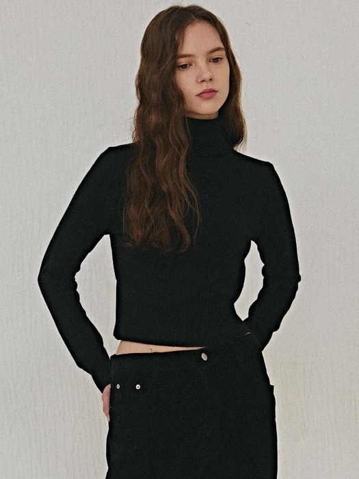 TURTLENECK RIBBED CROP KNIT_BLACK