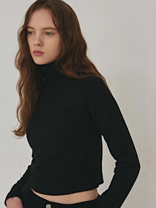 TURTLENECK RIBBED CROP KNIT_BLACK