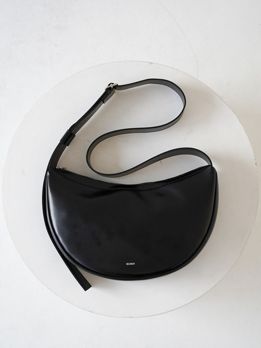 HALF MOON BAG MEDIUM - BLACK