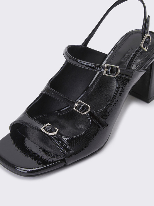 Strap wrinkle sandal(black)_DG2AM24037BLK