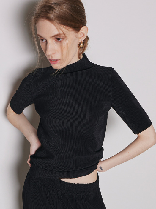 Pleats Short Sleeve Top_Black