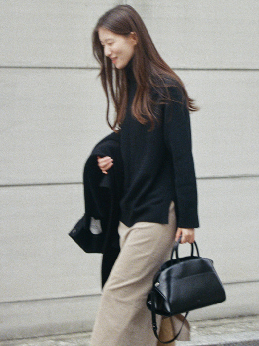NADEL BAG (SOFT BLACK)