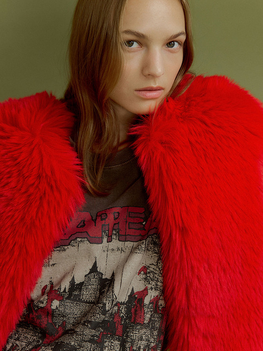 SUNNY cropped bulky fur jacket [red]