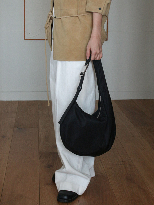 [단독]UNBALANCE HOBO BAG_nylon black