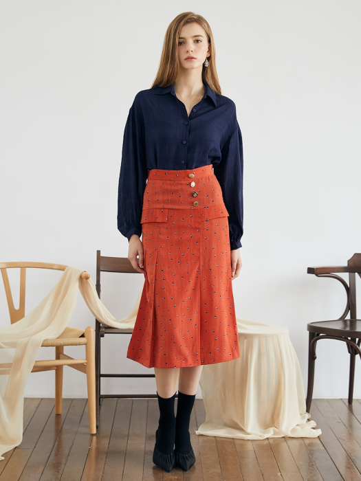 unbalance pleats red skirt