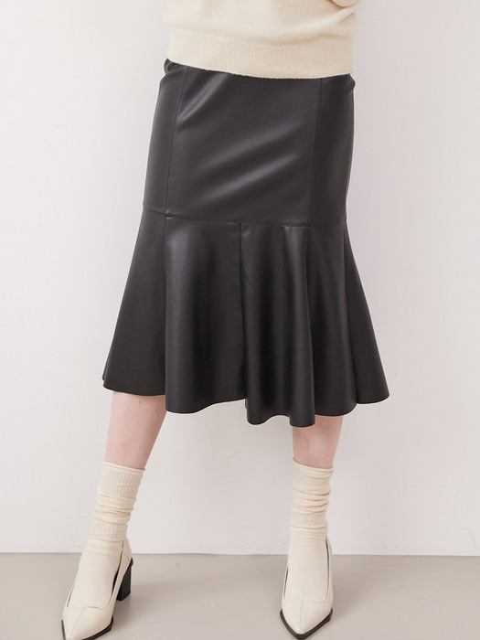 Front slit mermaid skirt - Leather black