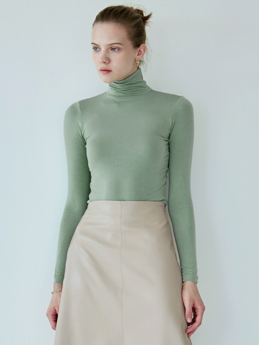 SLIM TURTLENECK TOP_IVORY