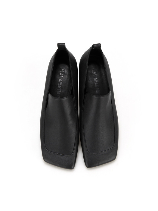 Squared Toe Loafers | Black