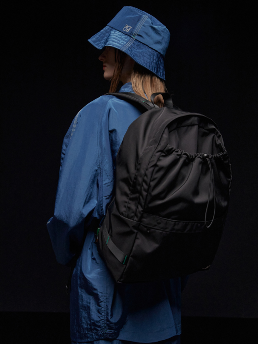 DRAWSTRING BACKPACK - BLACK