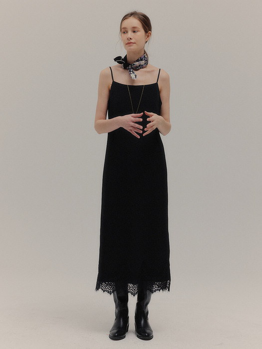 LACE SLIP DRESS_BLACK