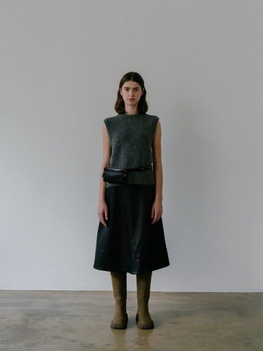 Eco-leather Flare Skirt _ black   