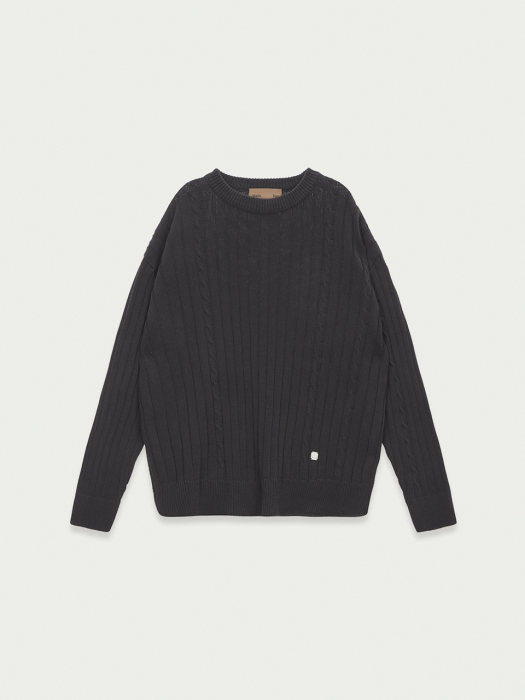 CABLE OVERFIT KNIT PULLOVER IN CHARCOAL