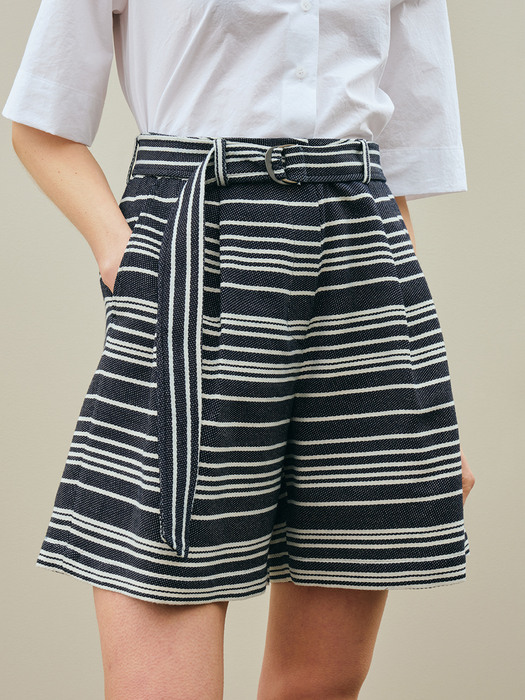 2-tuck belted shorts_stripe