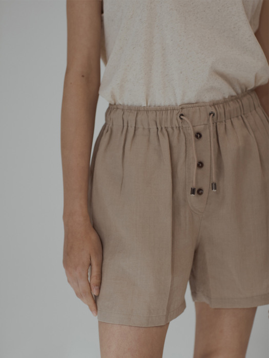 Voyage Linen Shorts (Beige)