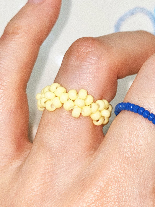Banila Flowers Beads Ring 비즈반지