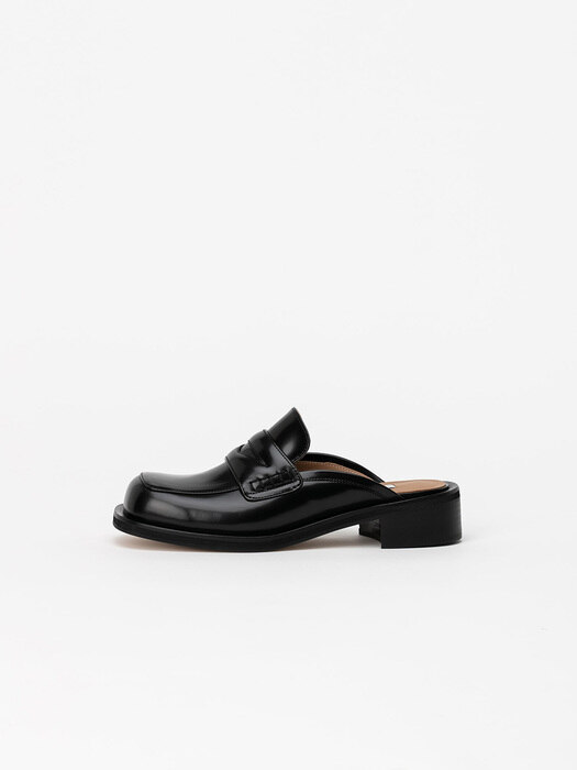 Tenor Loafer Slides in Black Box