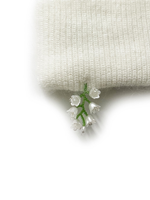 drop White Flower Beads Beanie [Angora Ivory]