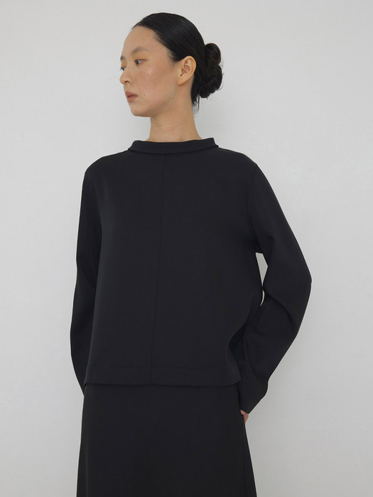 MILPA roll-neck top real black