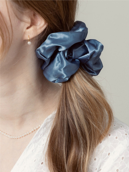 Silk Soft Scrunchie (Blue)