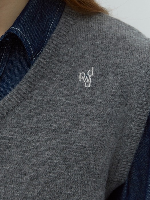 symbol logo knit vest - charcoal