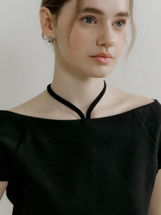 comos 1179 boat neck ribbon blouse (2color)