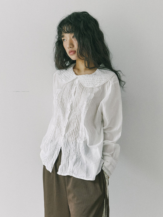 Mori lace bloues / White