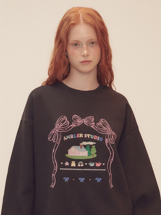 Ribbon House Sweatshirt AMM1217 (Black)