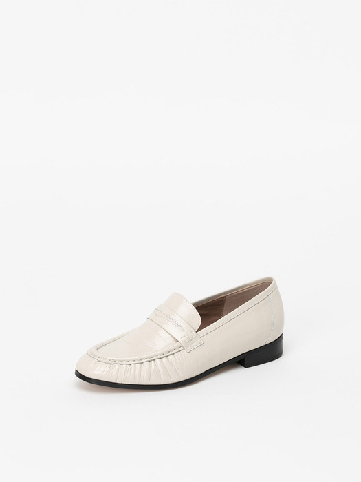 Solene Soft Loafers in IVORY RIPPLE