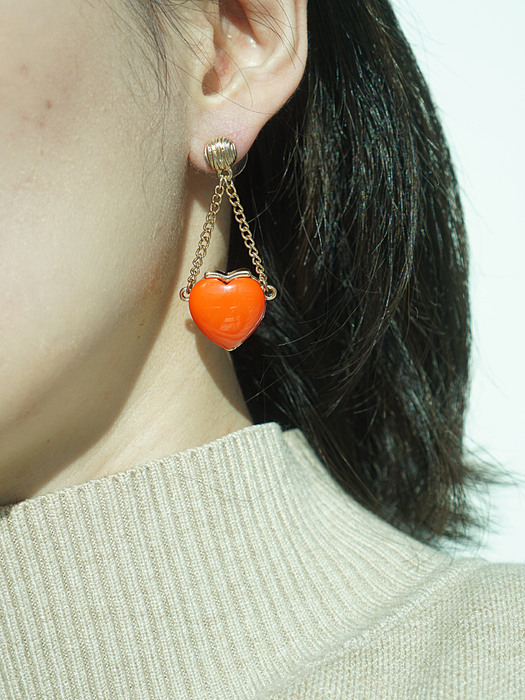 lovable heart earrings